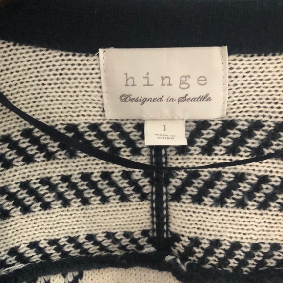 Navy Plaid Oversized Cardigan from Nordstrom’s L - Picture 3 of 4